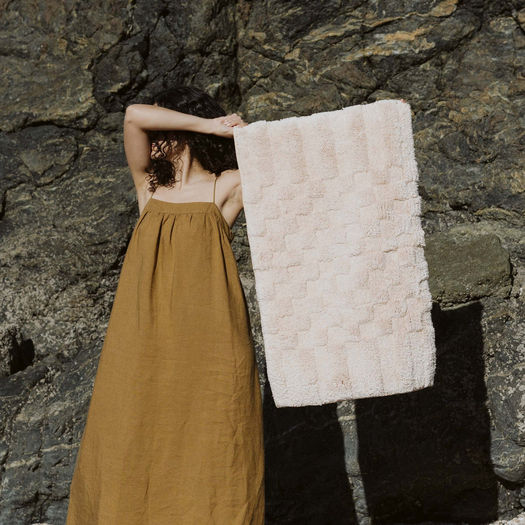 Clea in Soft Blush