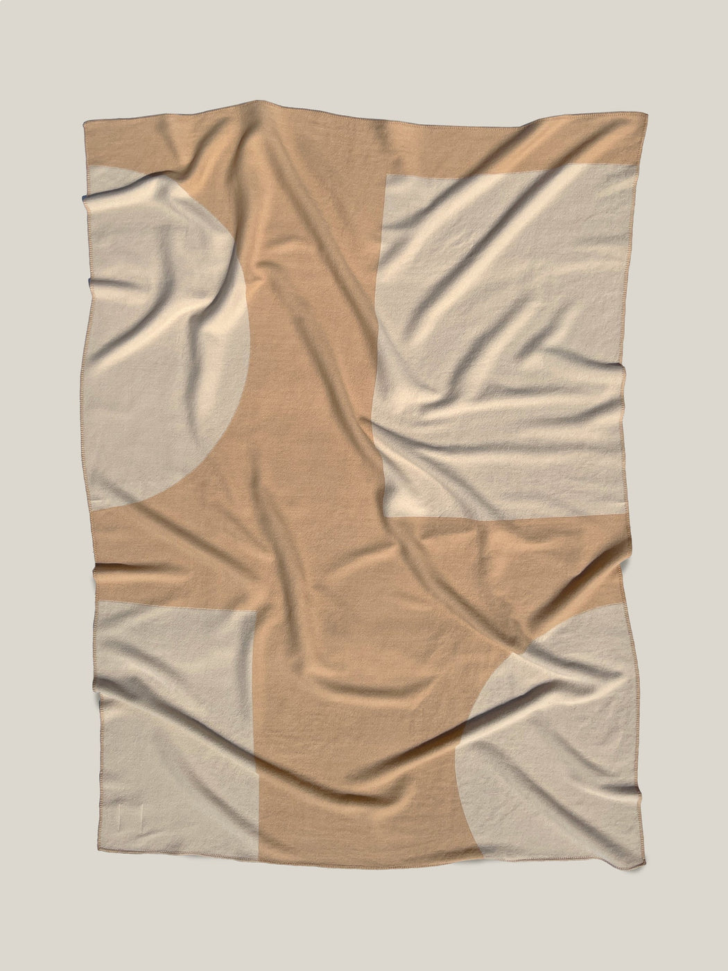 Crema Throw