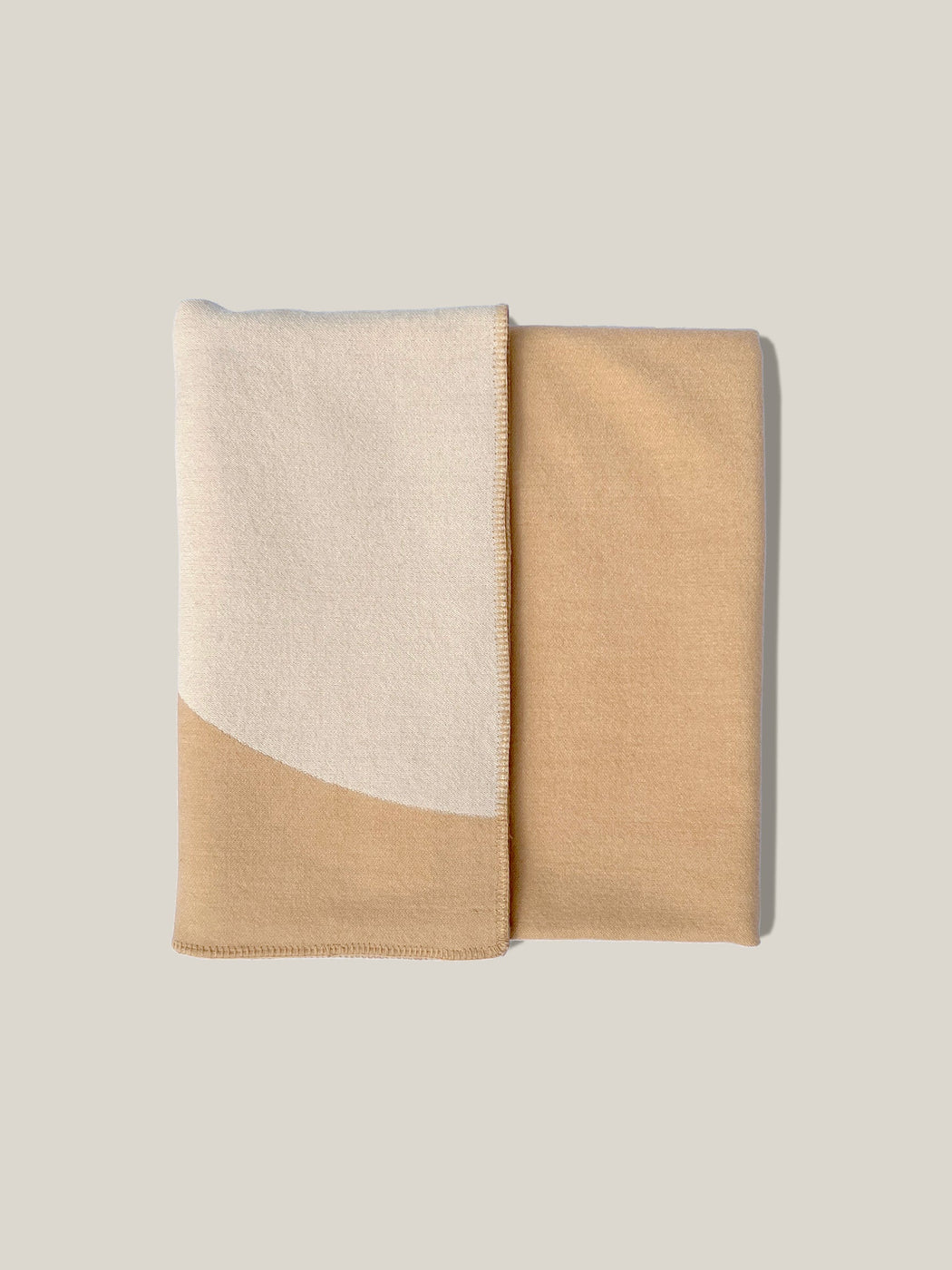 Crema Throw