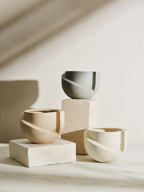Vayu Planter in Sand