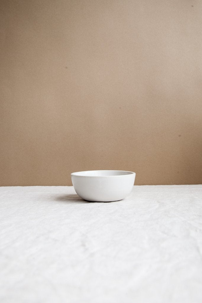 Sauce Bowl in Snow