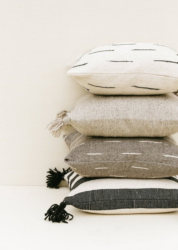 Flecha Pillow in Grey