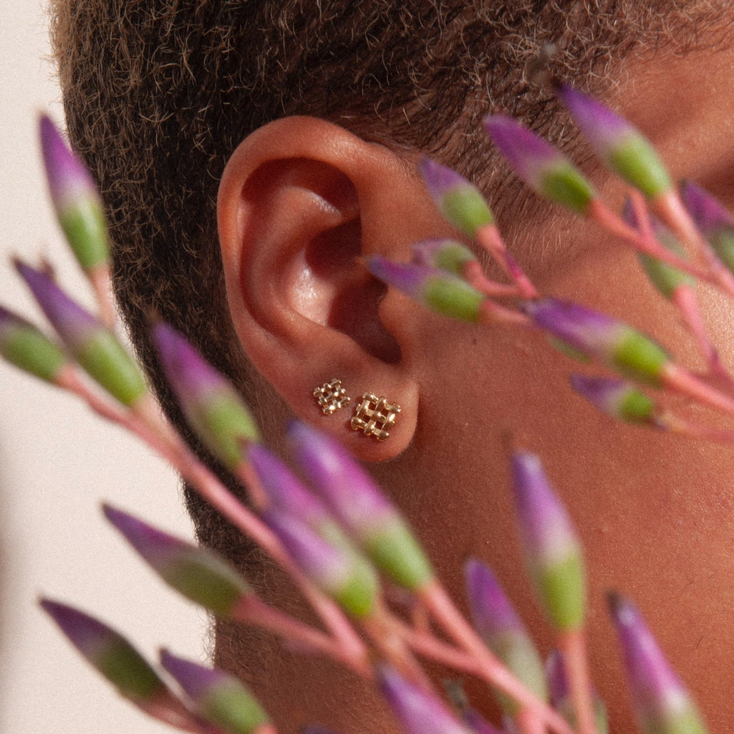 Crosshatch Studs