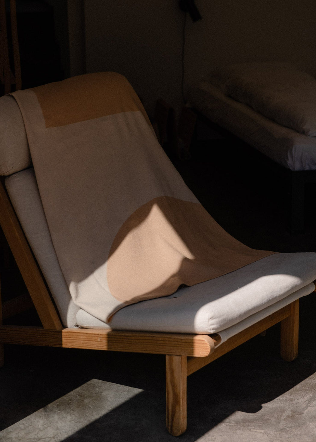 Crema Throw