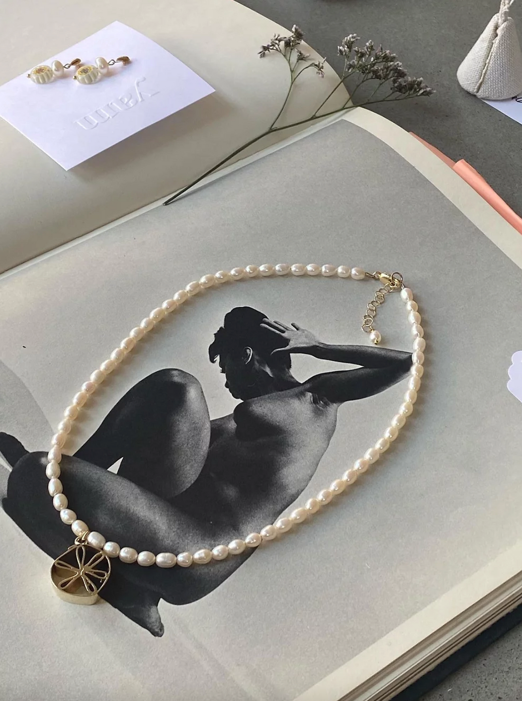 Pearl Citrus Choker