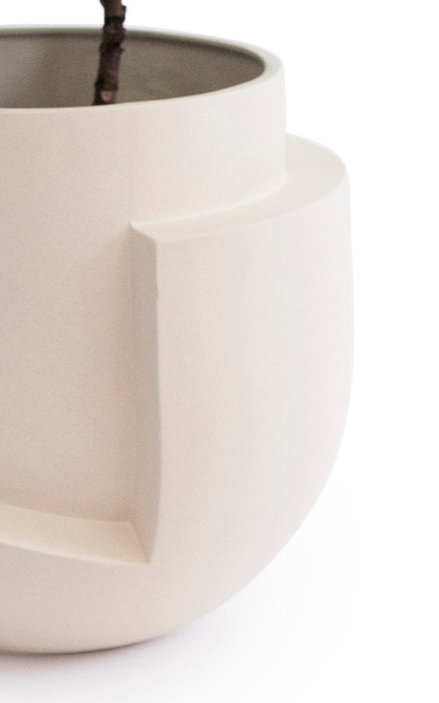 Vayu Floor Planter