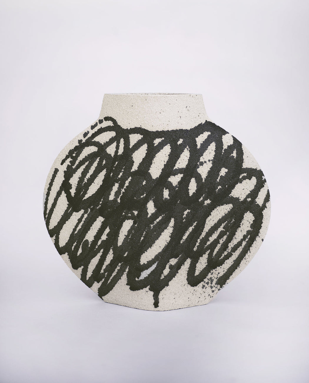 Lune Vase "Black Circles N°1"